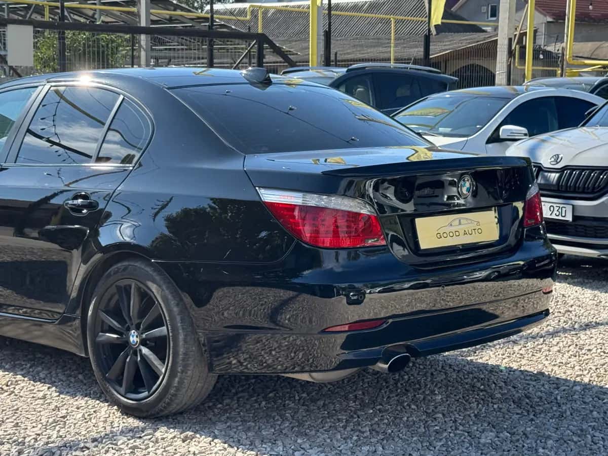 Bmw 5 Series - fotografia 7
