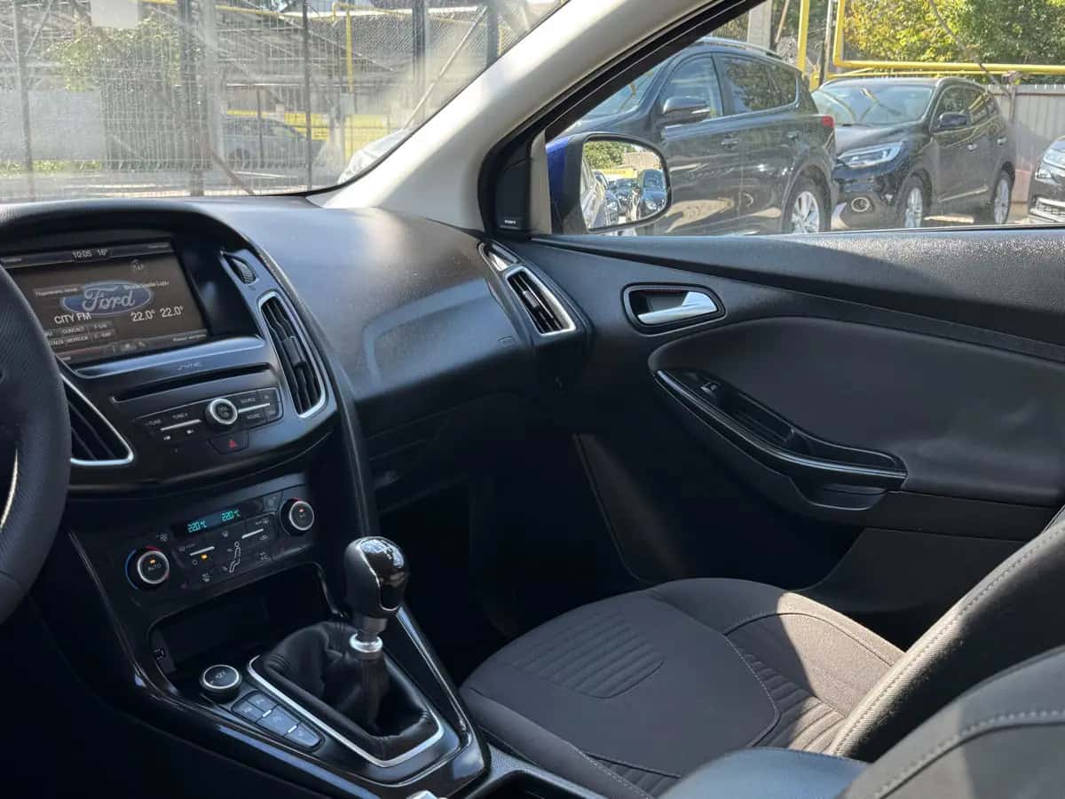 Ford Focus ST - фото 11