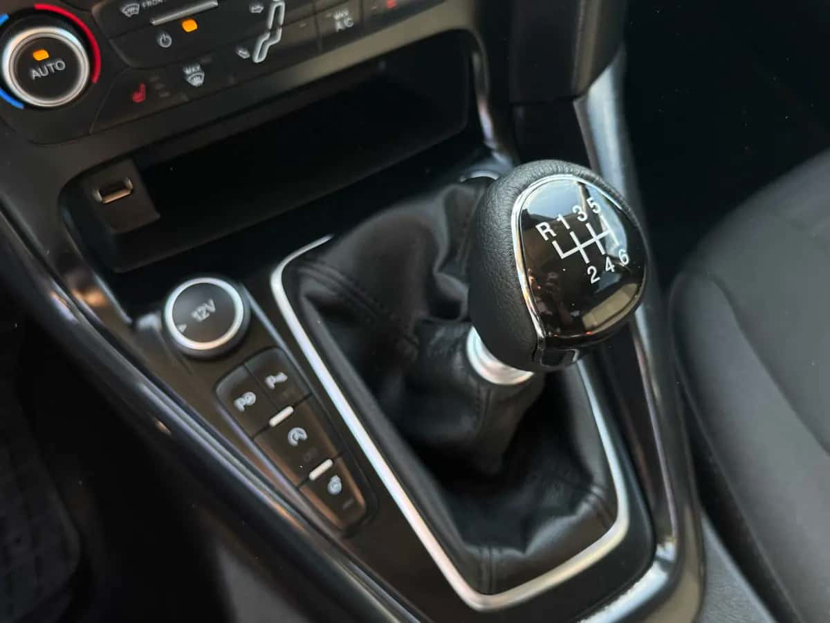 Ford Focus ST - фото 12