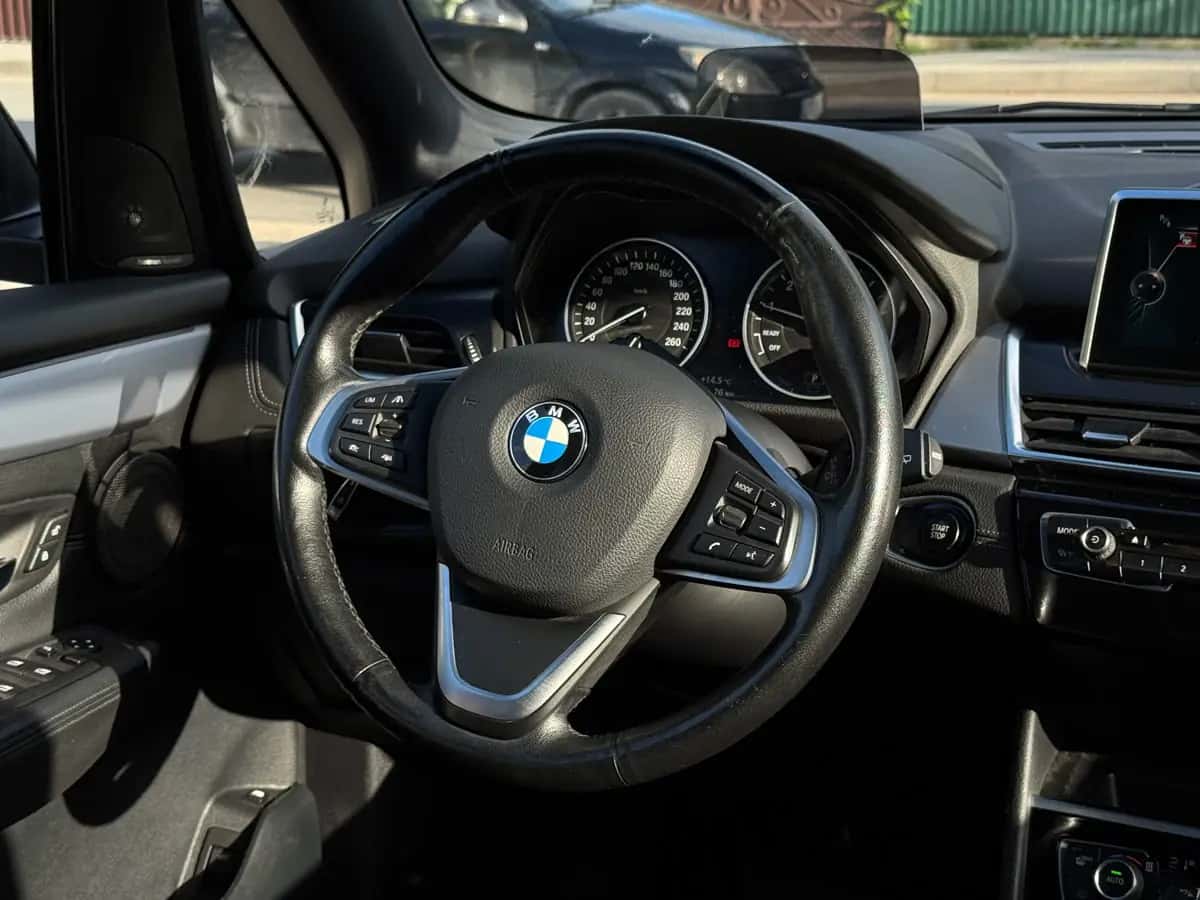 Bmw 2 Series - fotografia 17