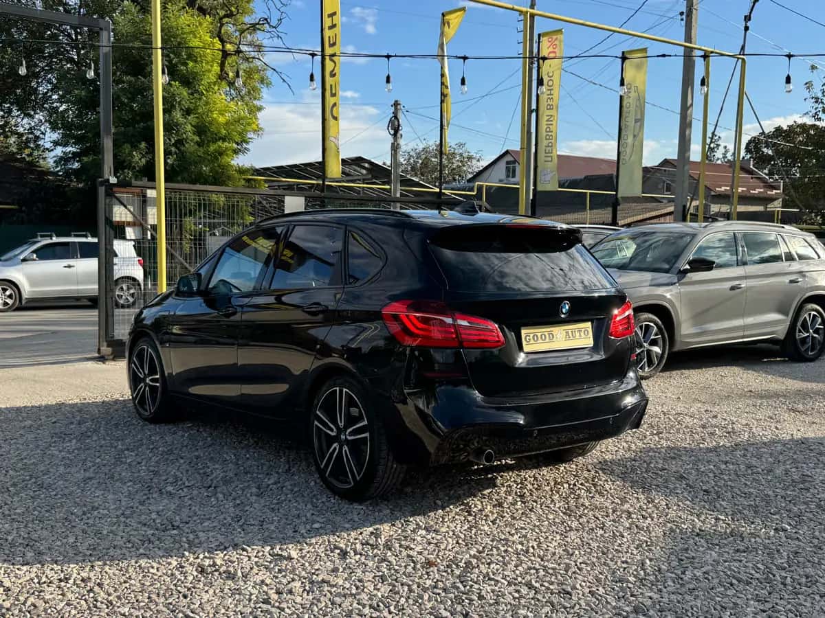 Bmw 2 Series - fotografia 6