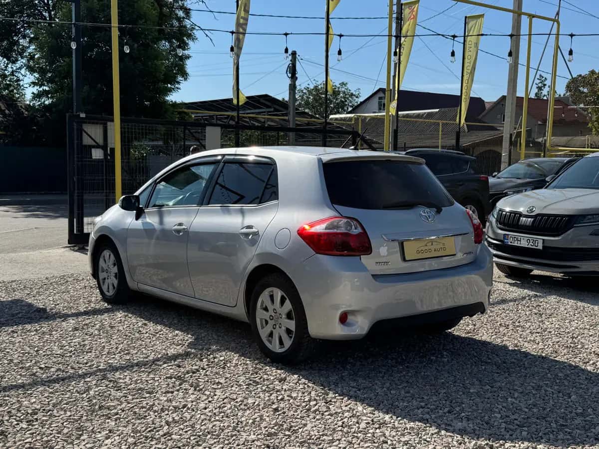 Toyota Auris - fotografia 6