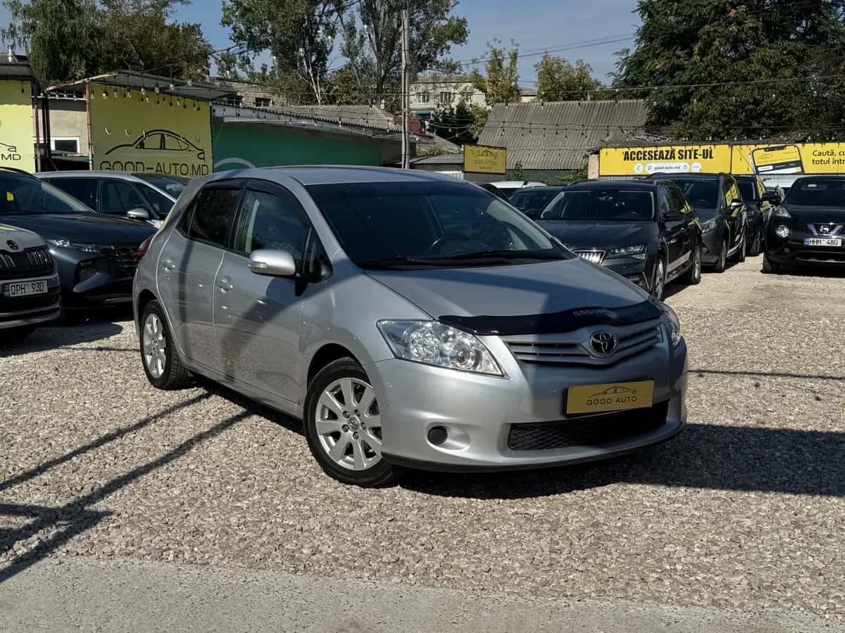 Toyota Auris - fotografia 1