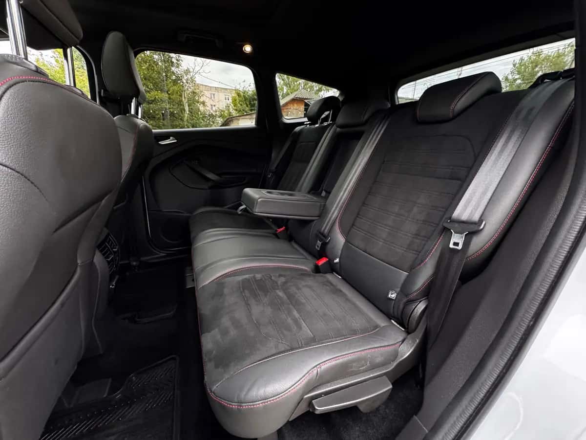 Ford Kuga - фото 11