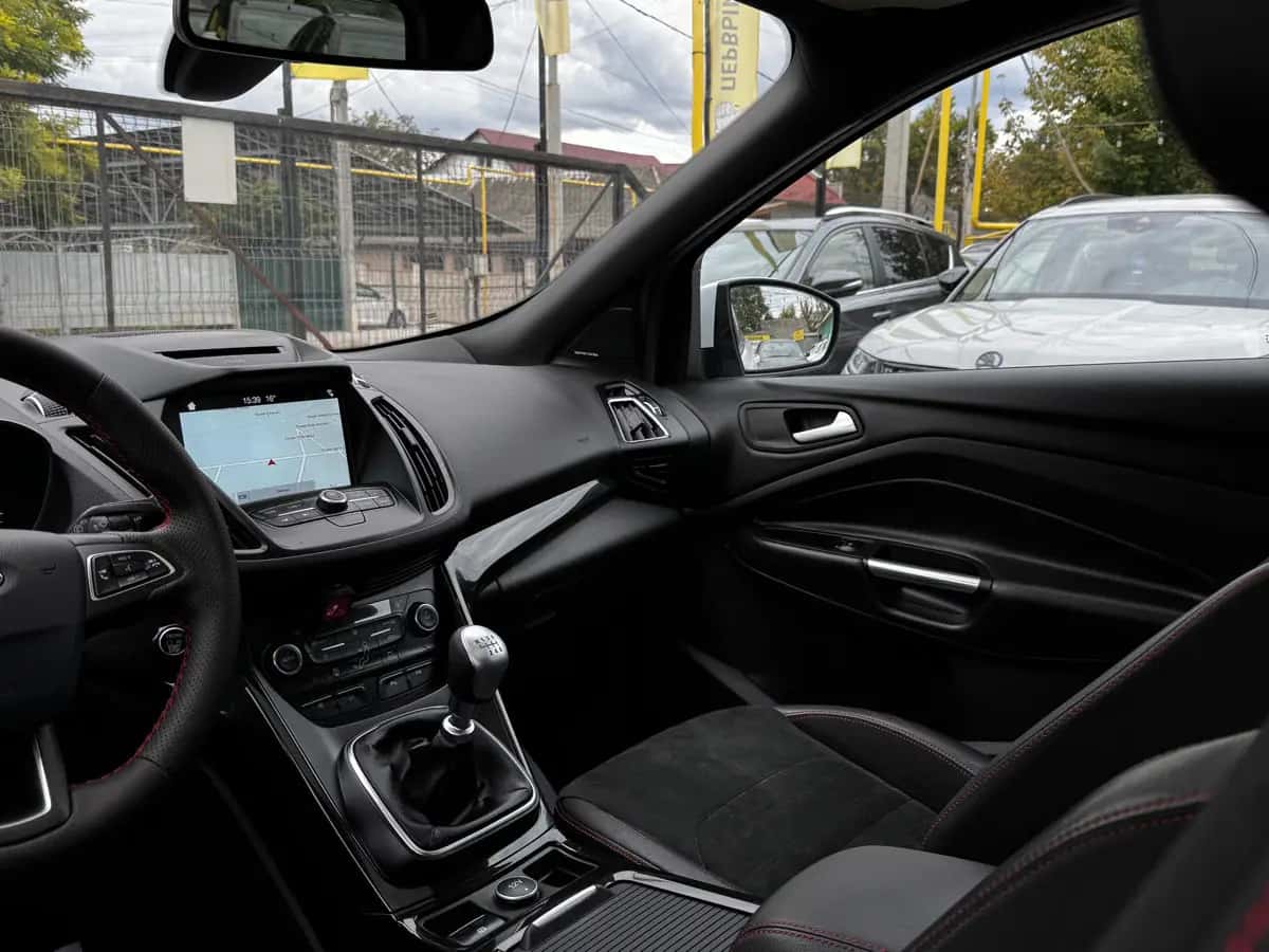 Ford Kuga - фото 13