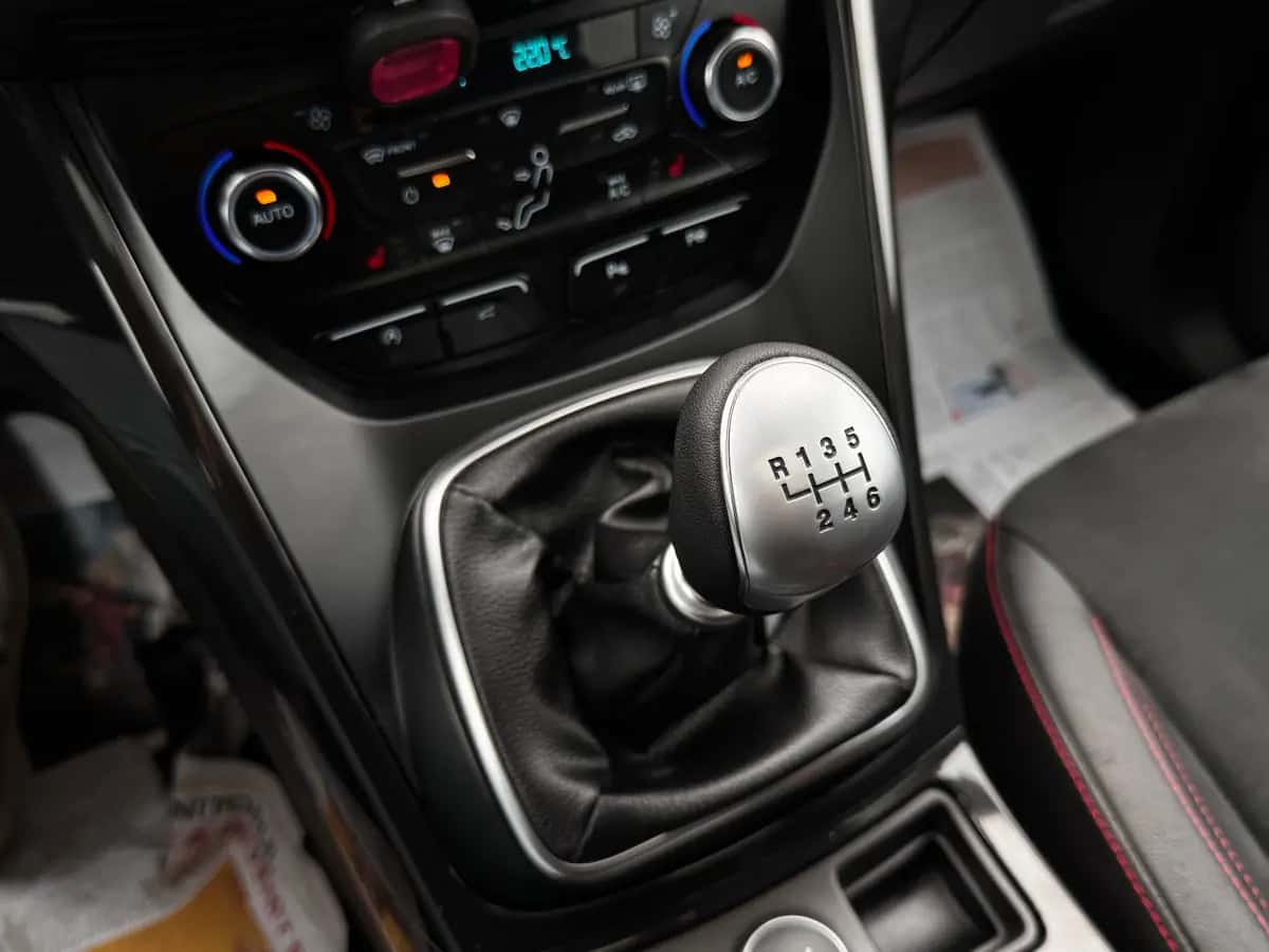 Ford Kuga - фото 15