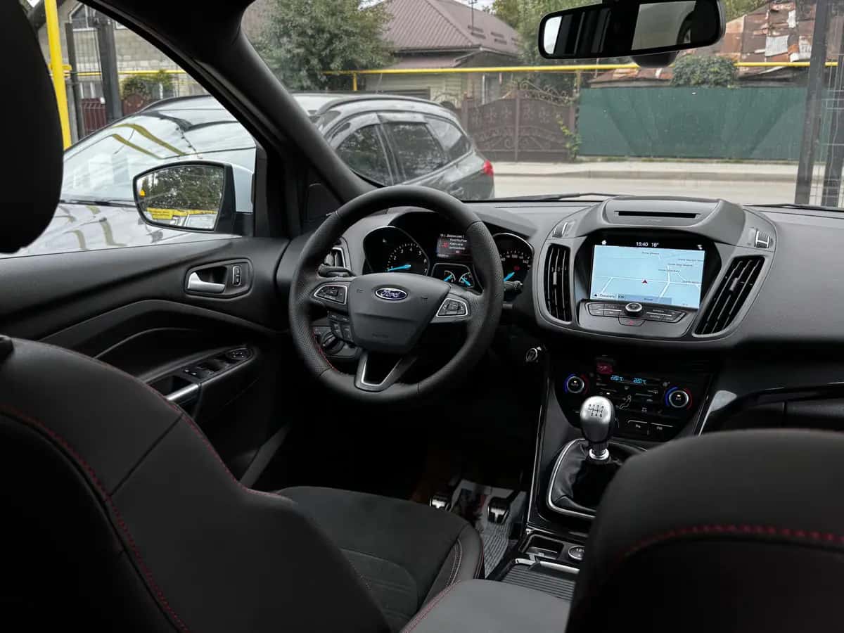 Ford Kuga - фото 20