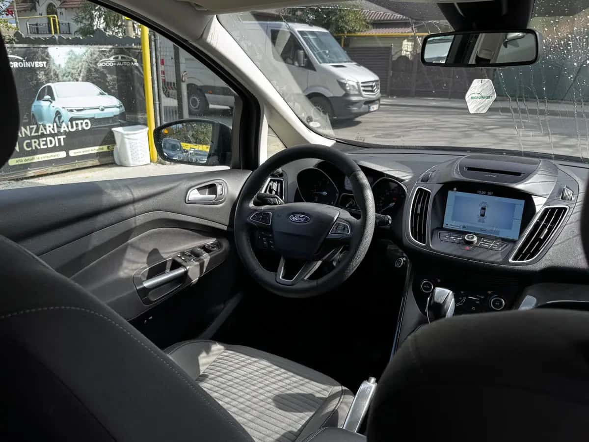 Ford C-Max - fotografia 18