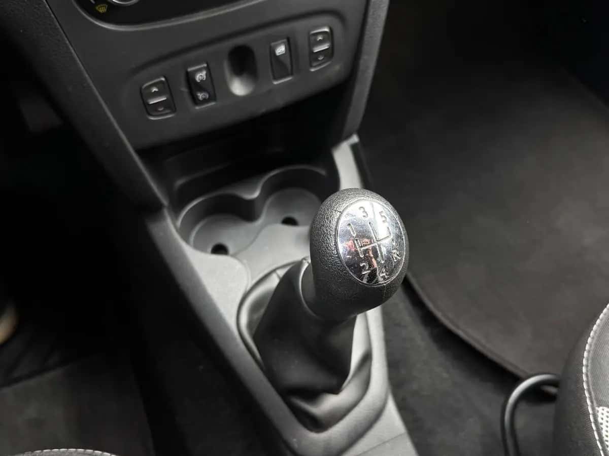 Dacia Sandero - фото 11
