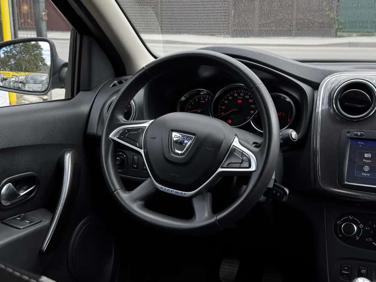 Dacia Sandero - фото 15