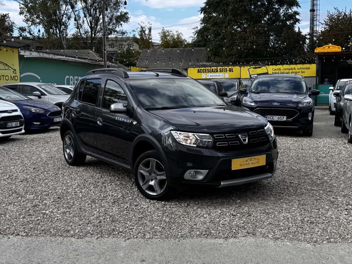 Dacia Sandero - фото 1