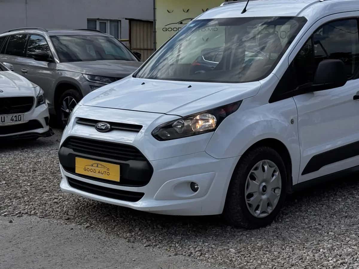 Ford Tourneo Connect - fotografia 4