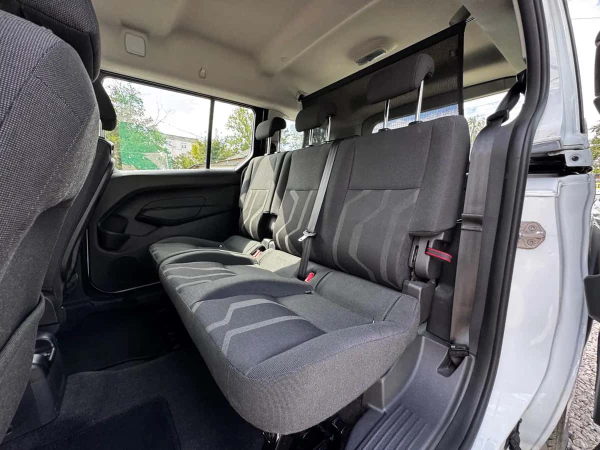 Ford Tourneo Connect - fotografia 9