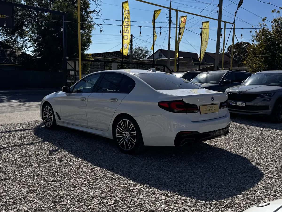 Bmw 5 Series - fotografia 6