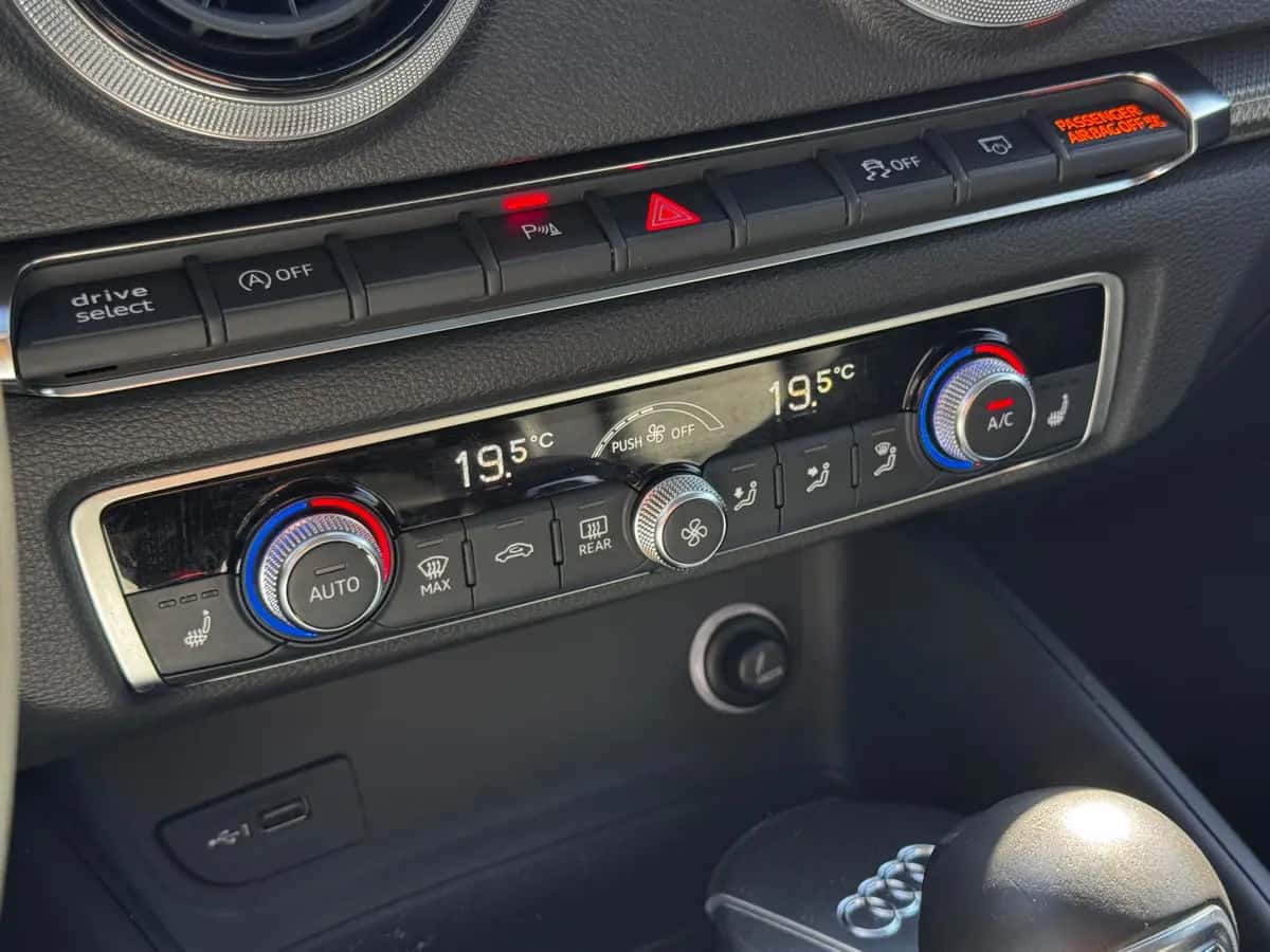 Audi A3 - фото 14
