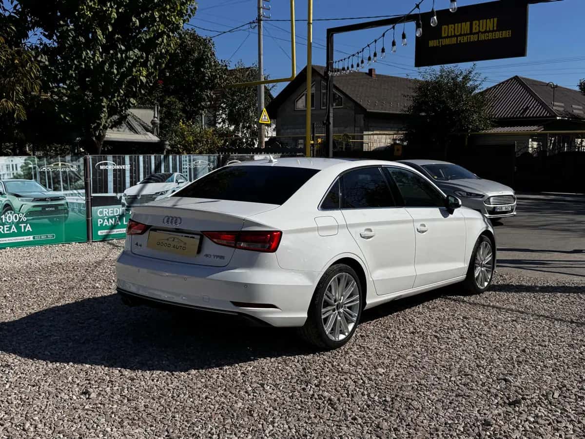 Audi A3 - фото 5