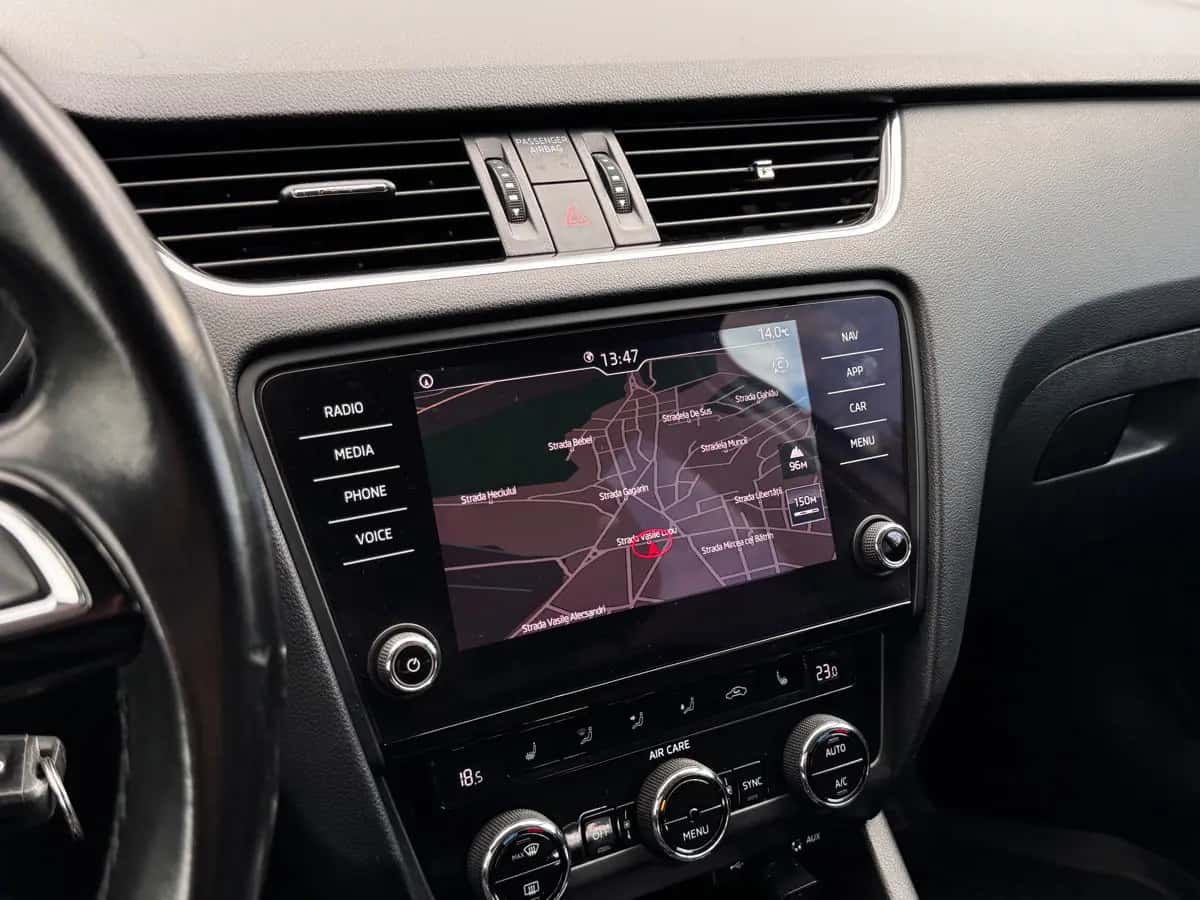 Skoda Octavia - фото 15