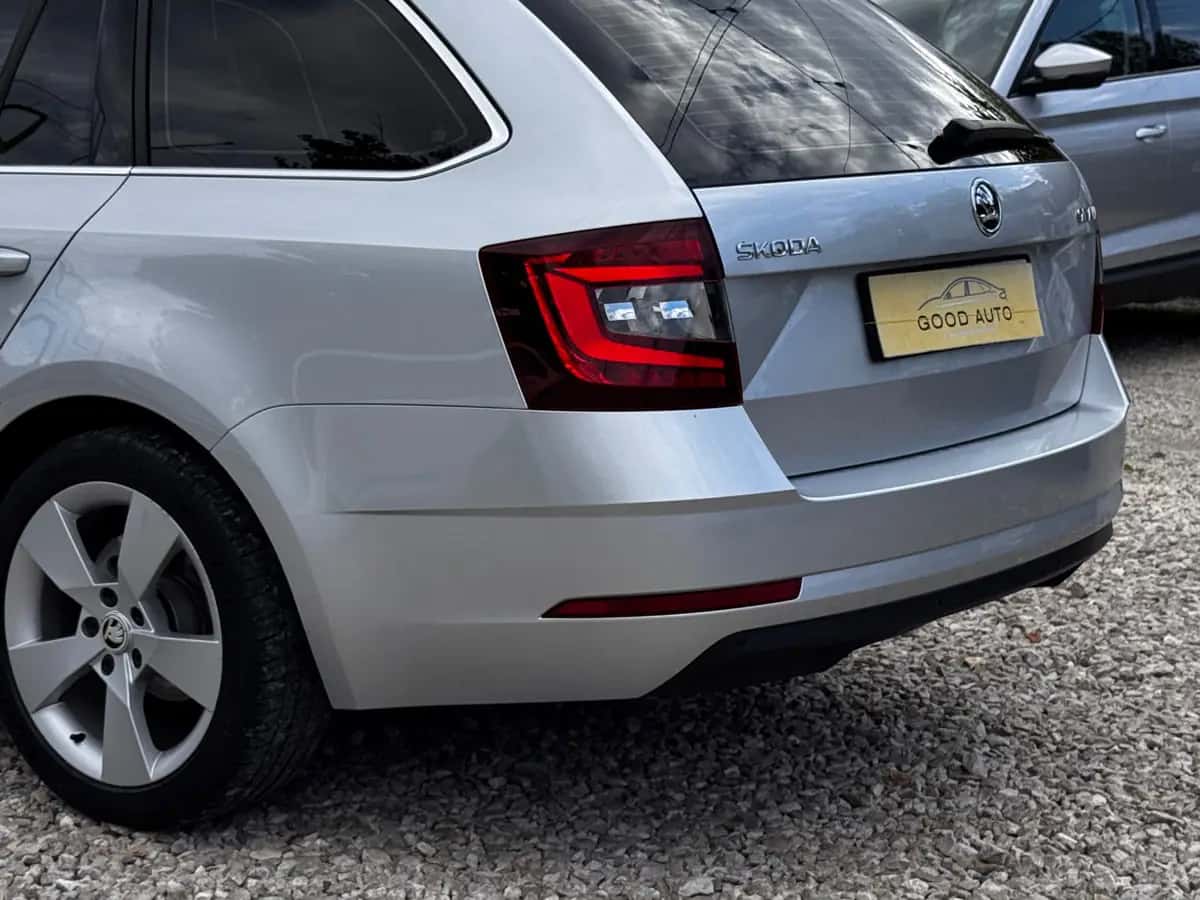 Skoda Octavia - фото 8