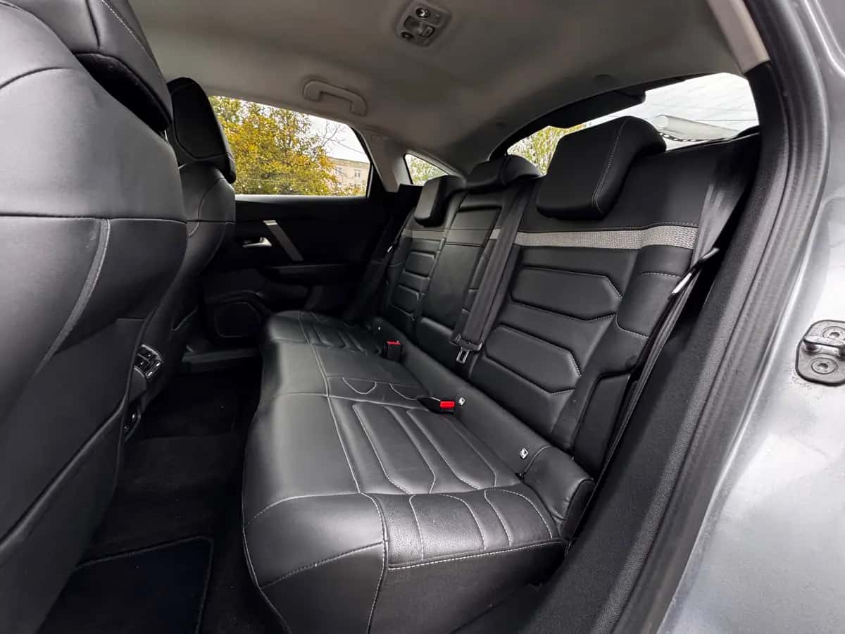 Citroen C4 - fotografia 12