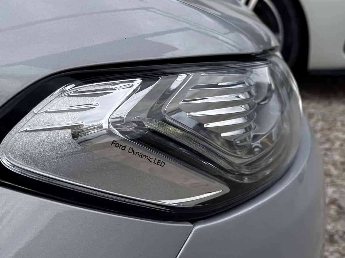 Ford Mondeo - fotografia 3