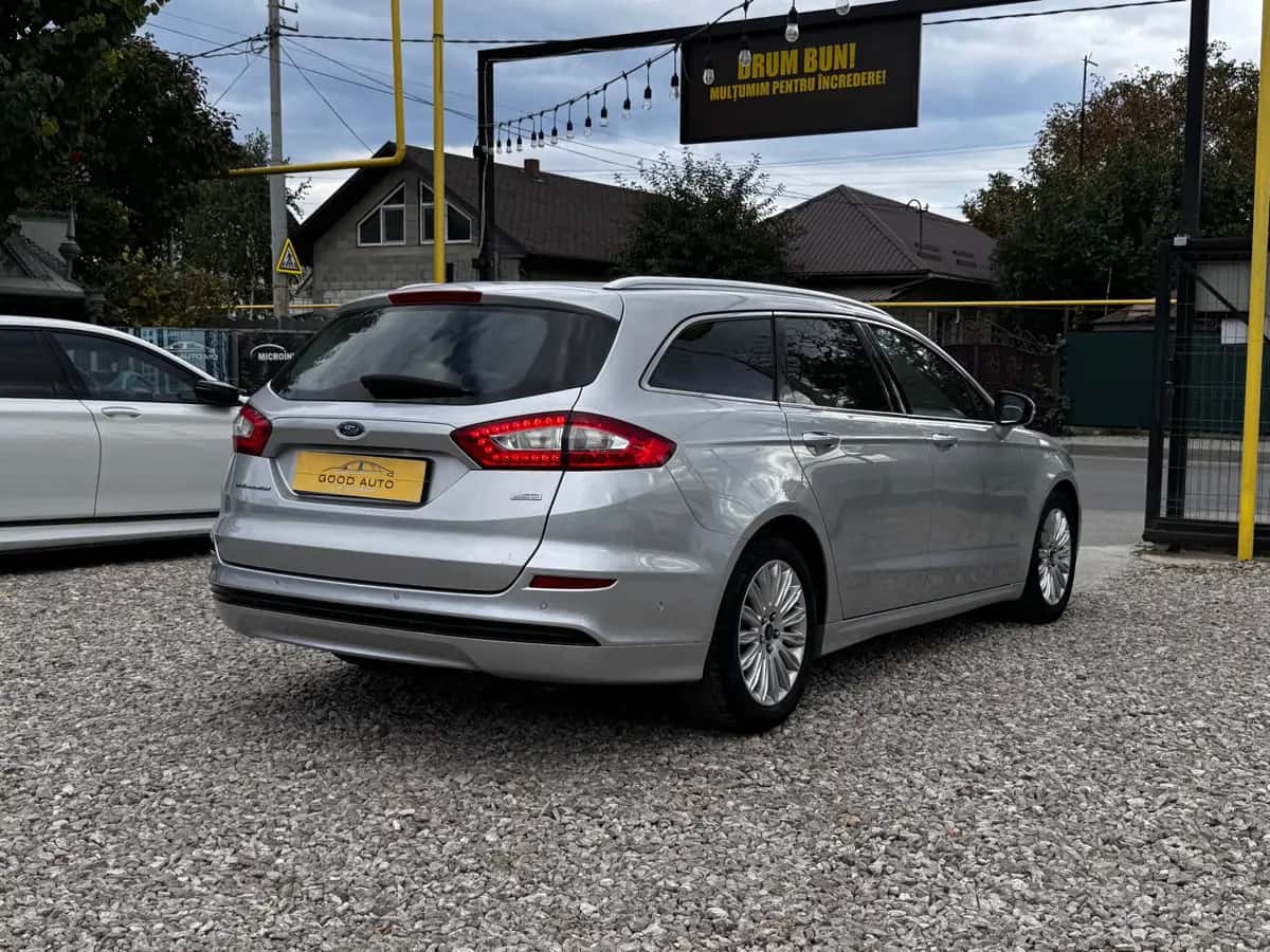 Ford Mondeo - fotografia 7
