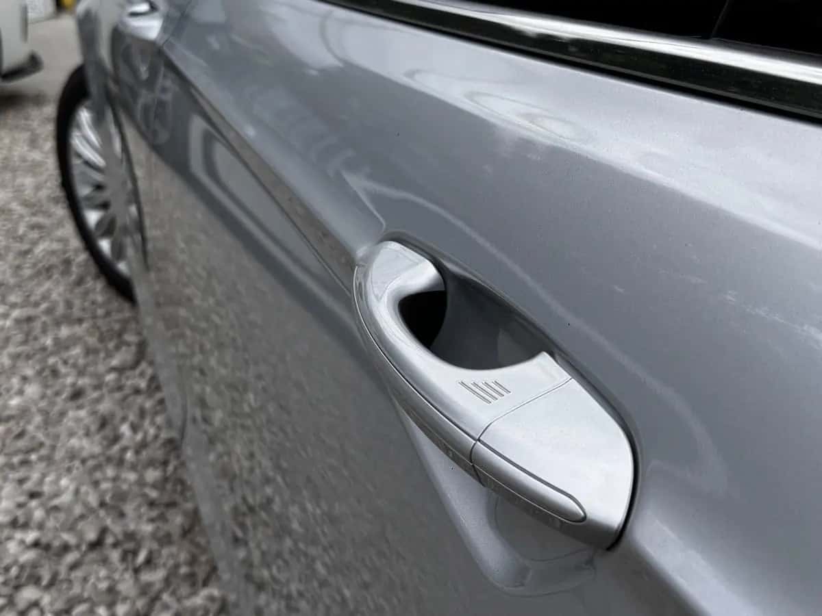 Ford Mondeo - fotografia 10