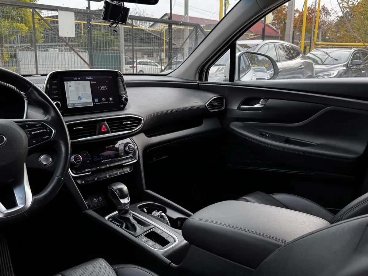 Hyundai Santa FE - fotografia 13