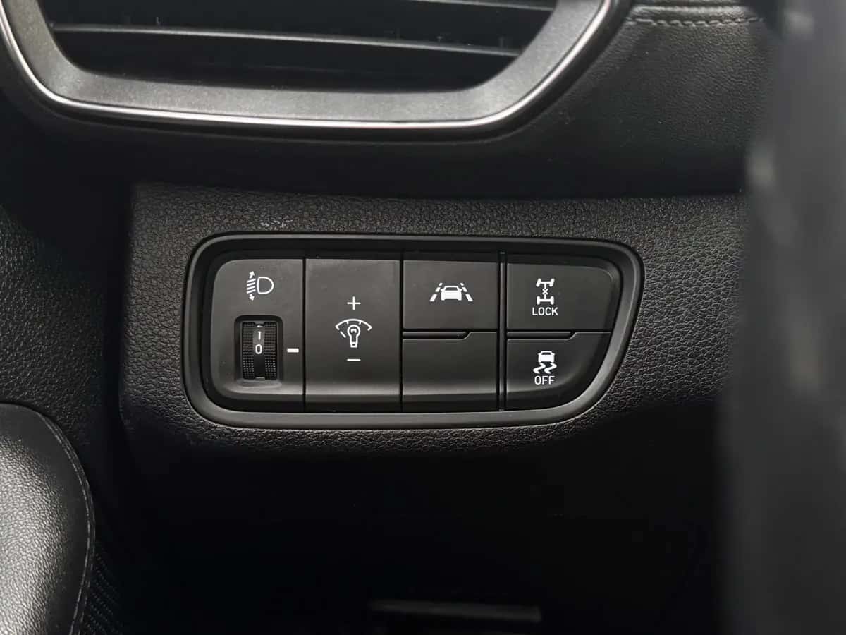 Hyundai Santa FE - fotografia 18