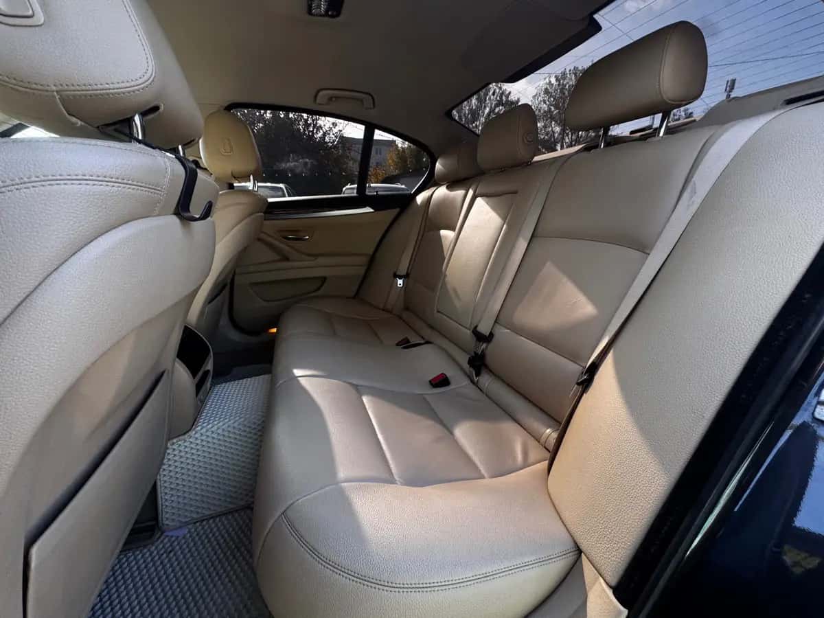 Bmw 5 Series - fotografia 8