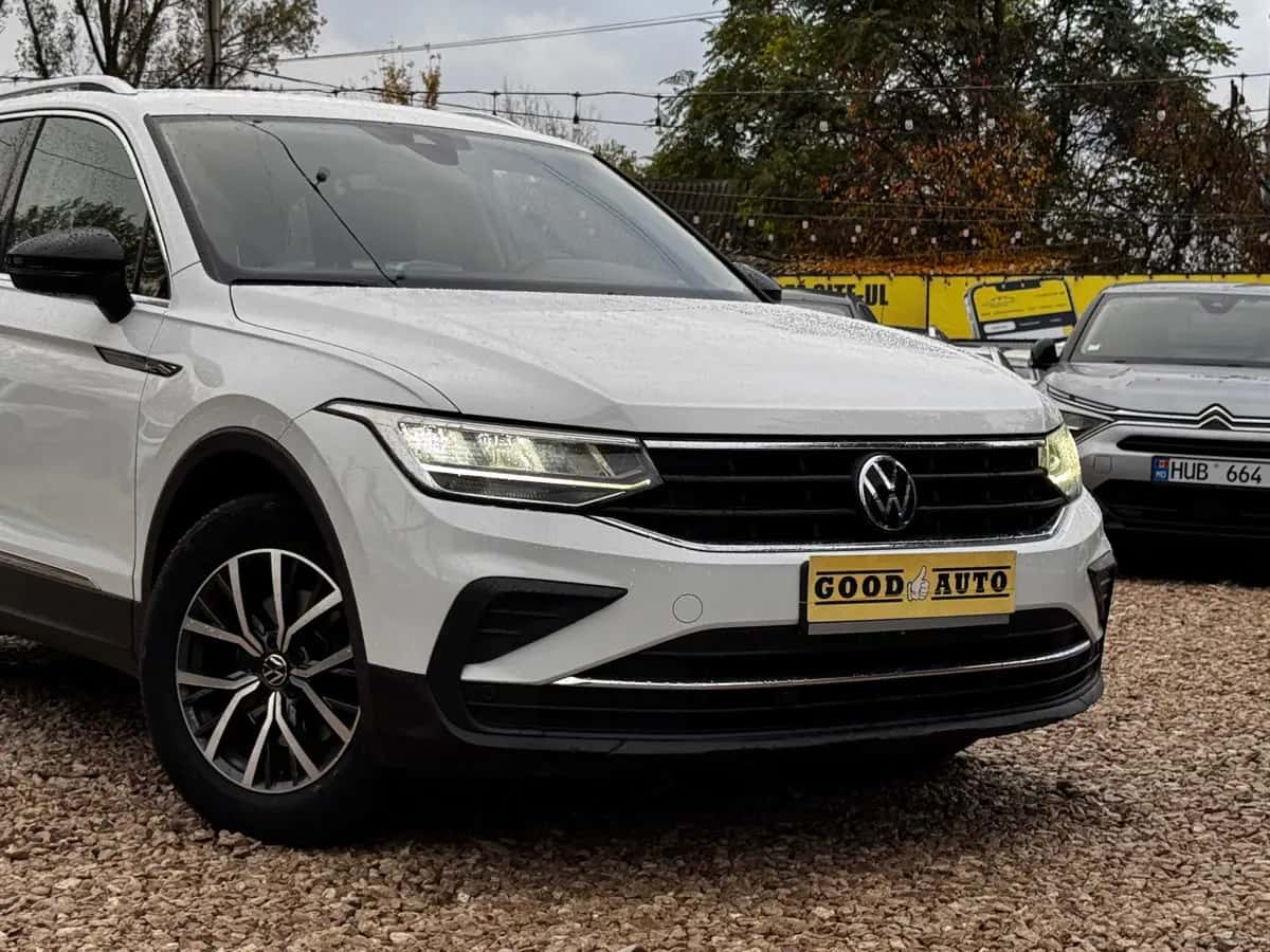 Volkswagen Tiguan - фото 2