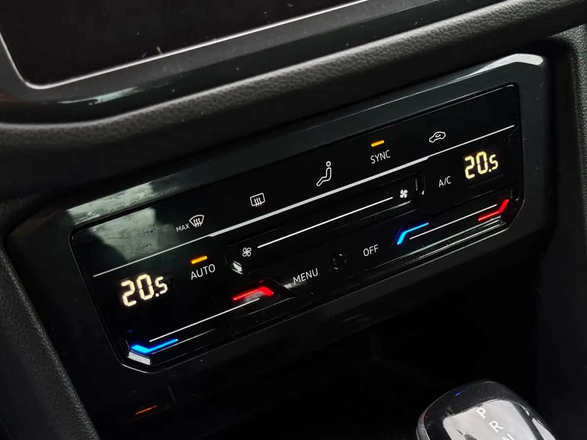 Volkswagen Tiguan - фото 14