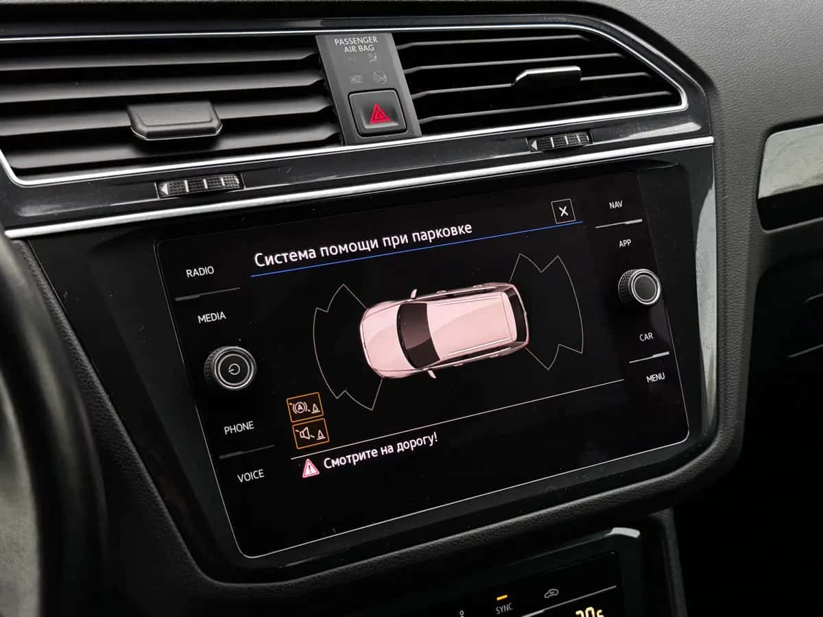 Volkswagen Tiguan - фото 16