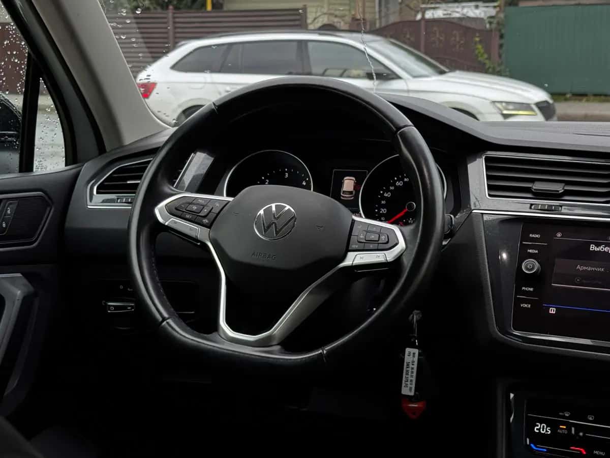 Volkswagen Tiguan - фото 17