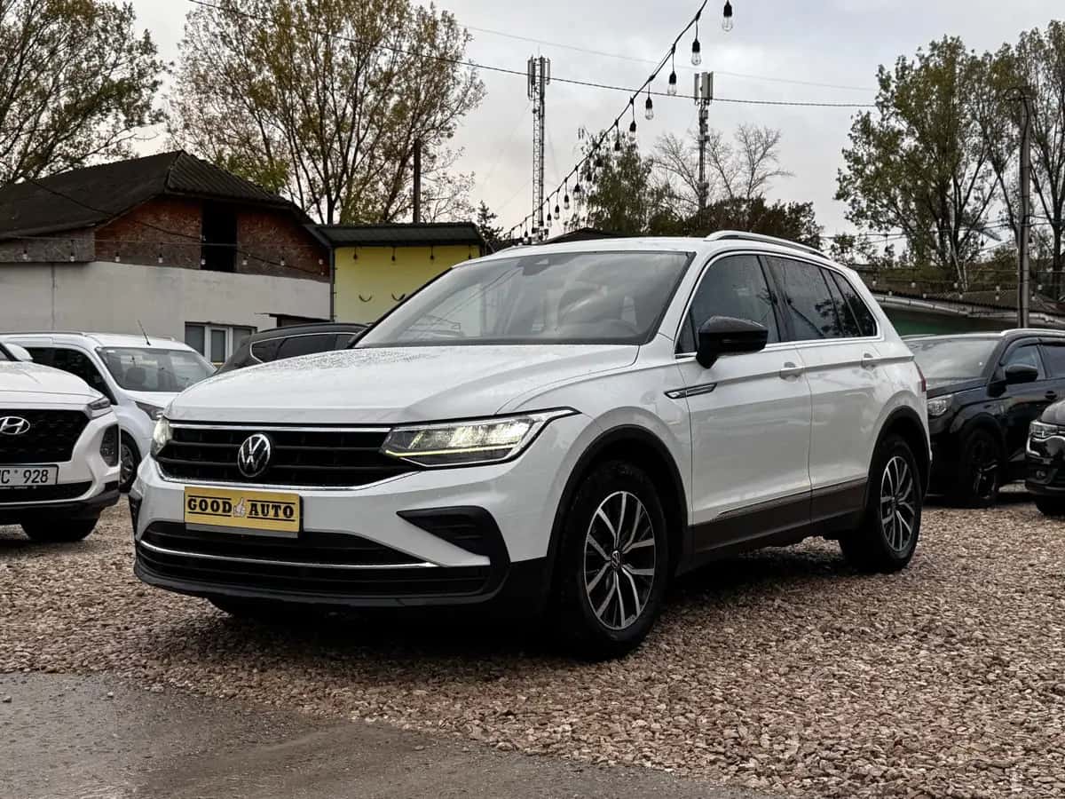 Volkswagen Tiguan - фото 4