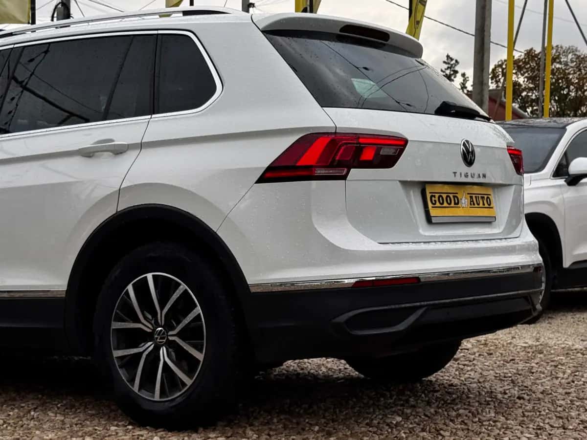 Volkswagen Tiguan - фото 8