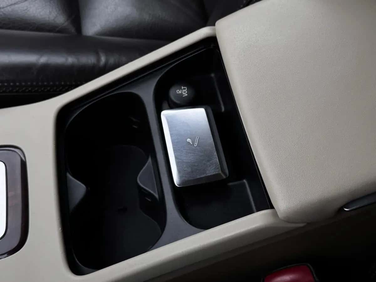 Volvo XC70 - fotografia 14