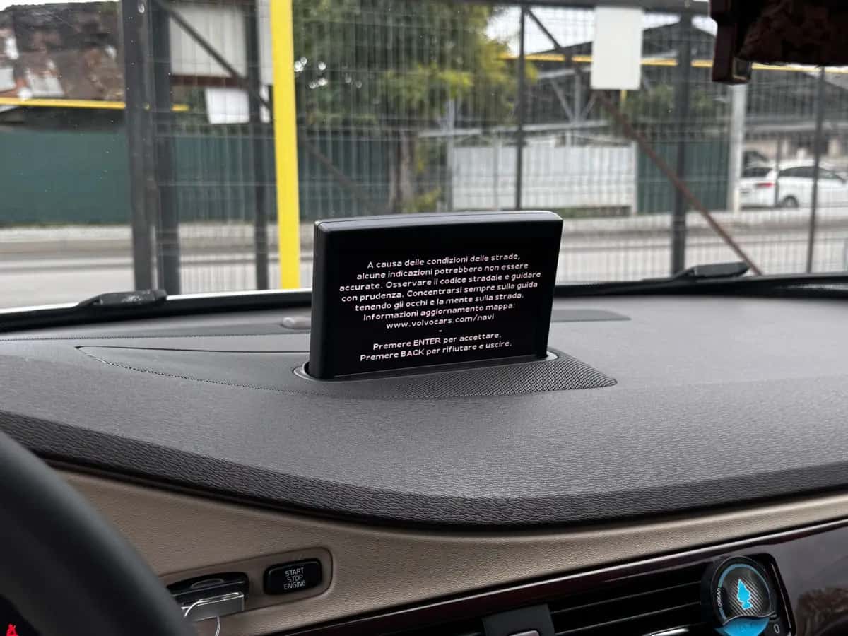 Volvo XC70 - fotografia 15