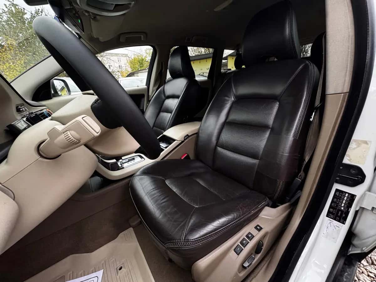 Volvo XC70 - fotografia 10