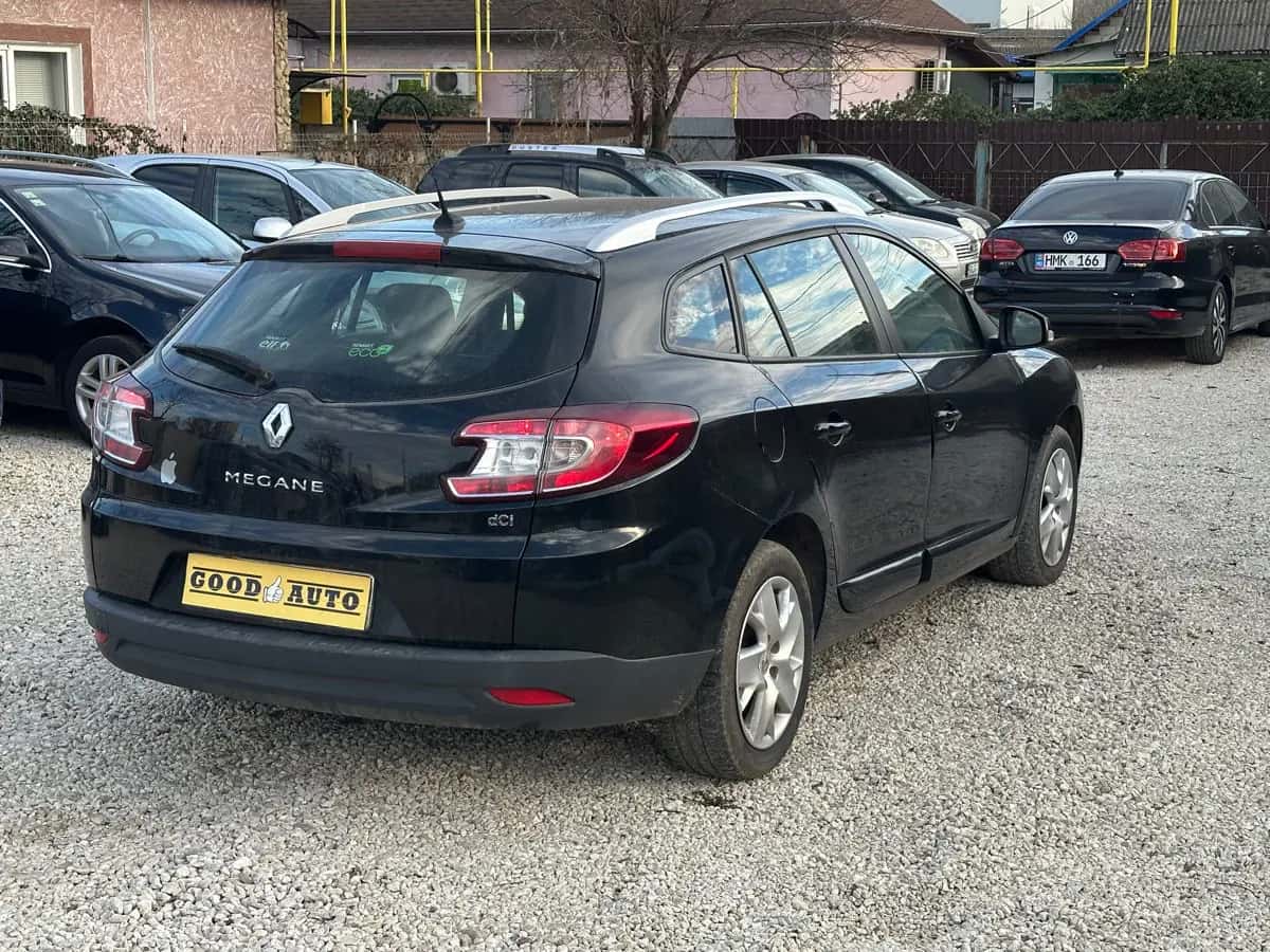 Renault Megane - fotografia 6