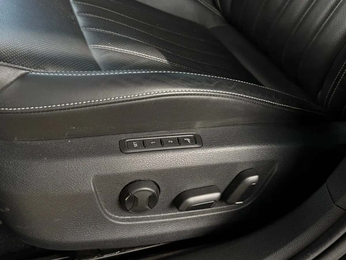 Skoda Superb - fotografia 11