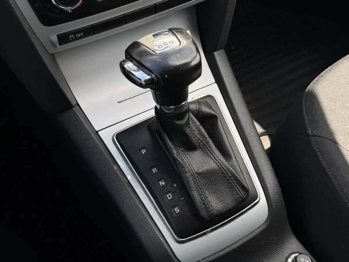 Skoda Octavia - фото 4