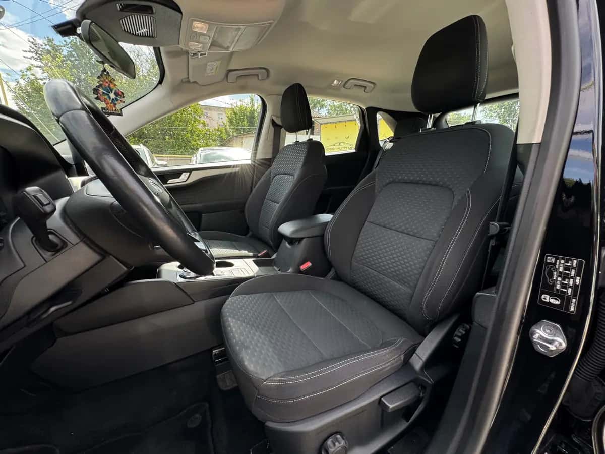 Ford Kuga - фото 9