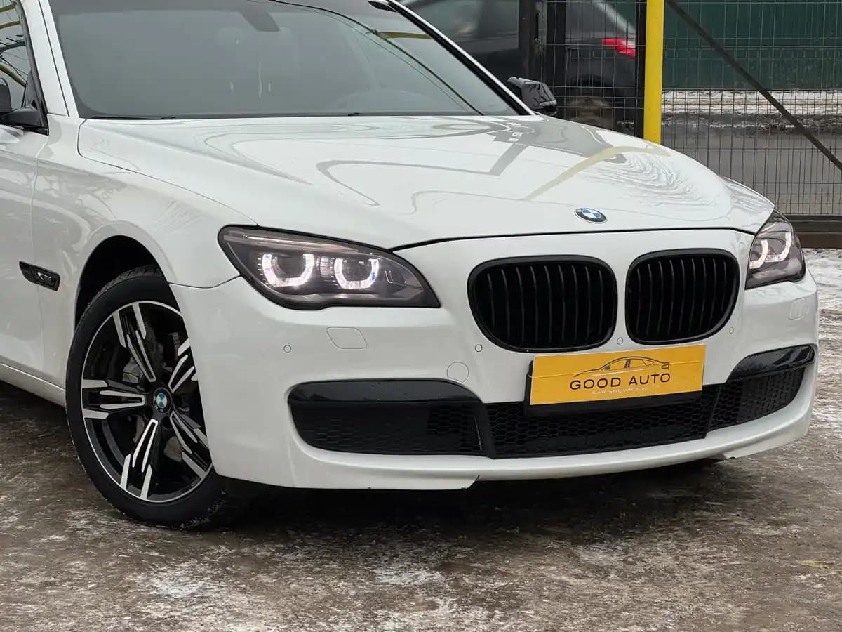 BMW 7 Series - fotografia 2