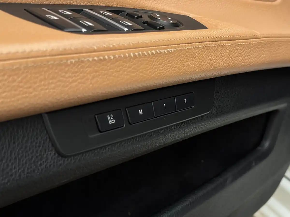 BMW 7 Series - fotografia 11