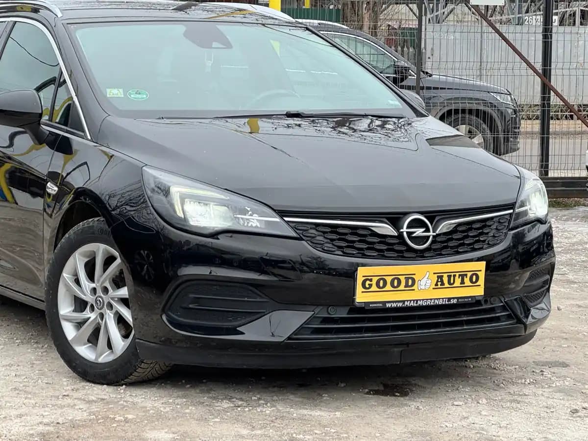 Opel Astra - fotografia 2