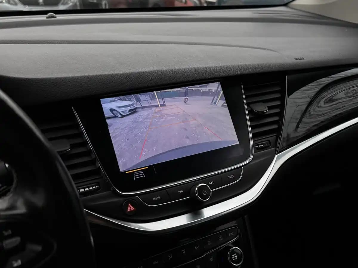 Opel Astra - fotografia 15