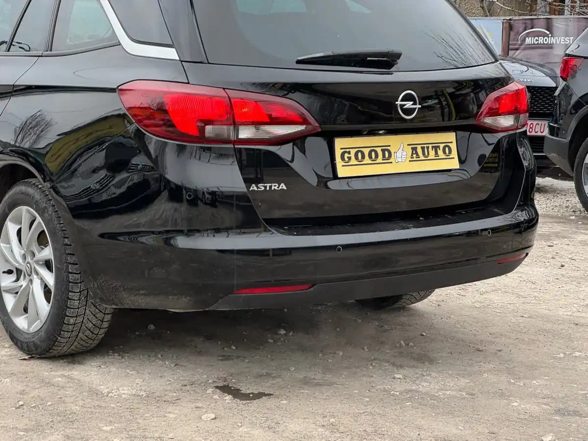Opel Astra - fotografia 7