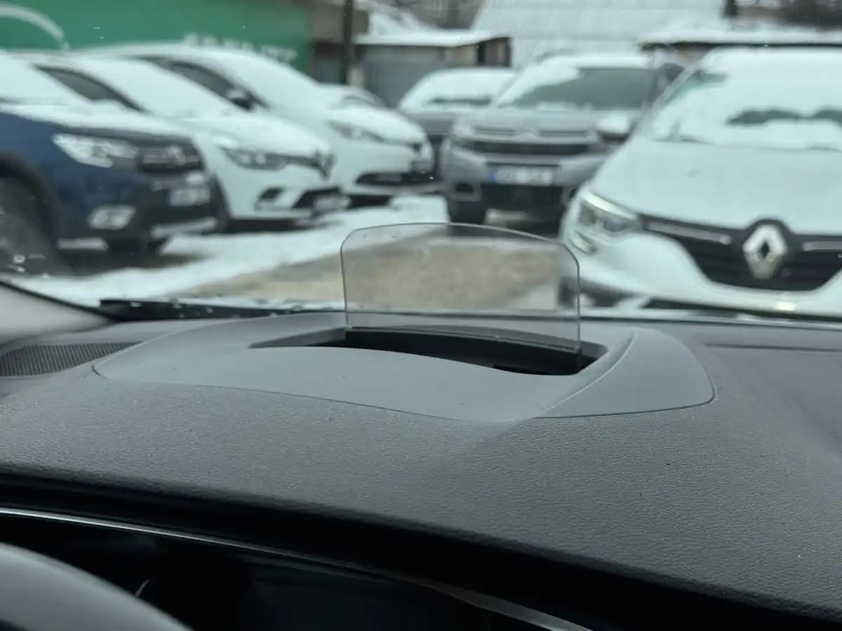 Renault Megane - fotografia 15