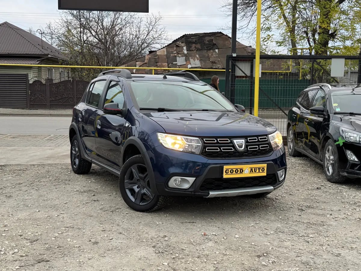 Dacia Sandero - fotografia 1