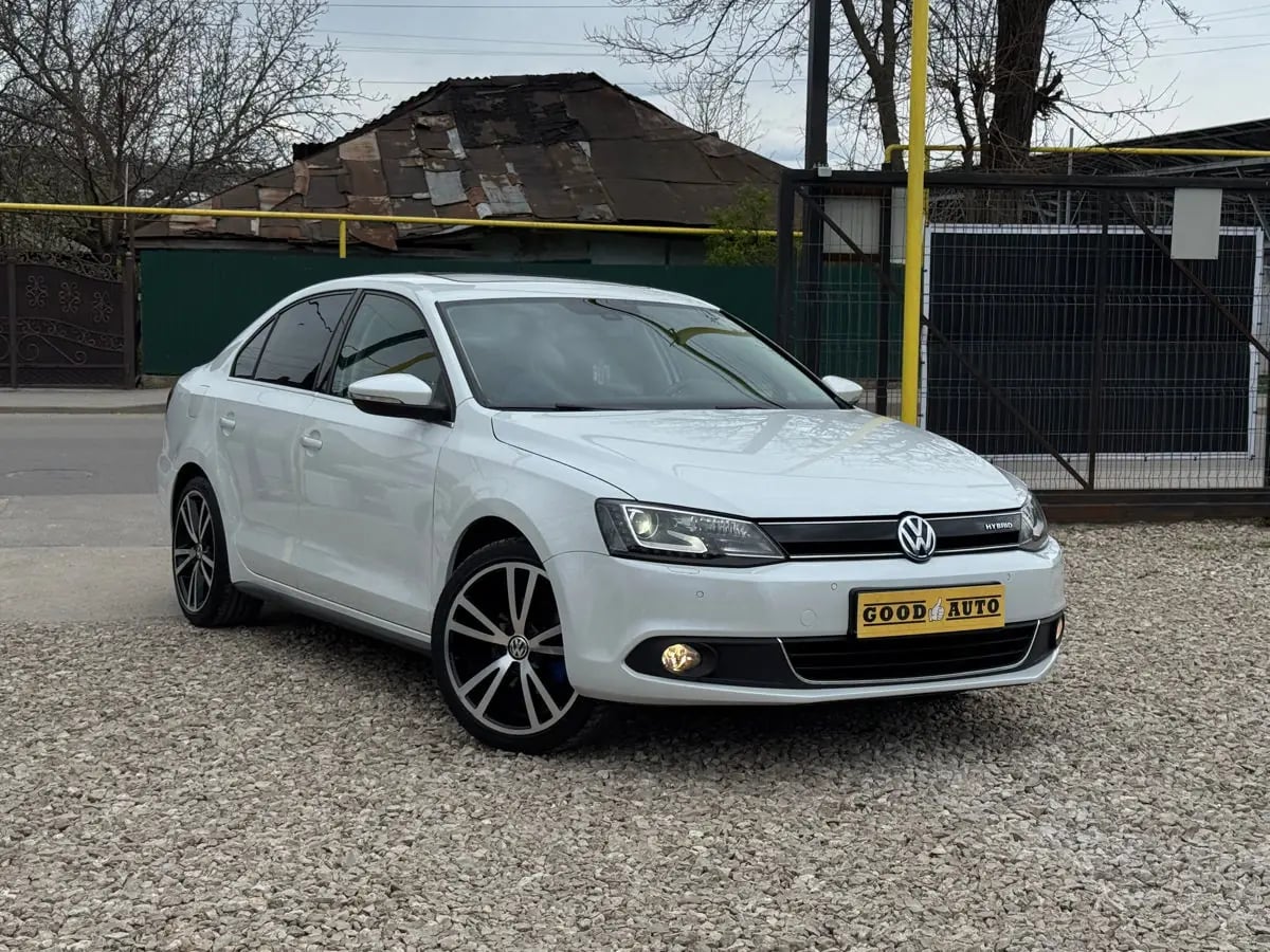 Volkswagen Jetta - фото 1